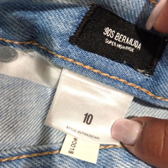 Express  Women's Size 10 90's Baggy Bermuda Shorts Light Blue New No Tag - Picture 7 of 11